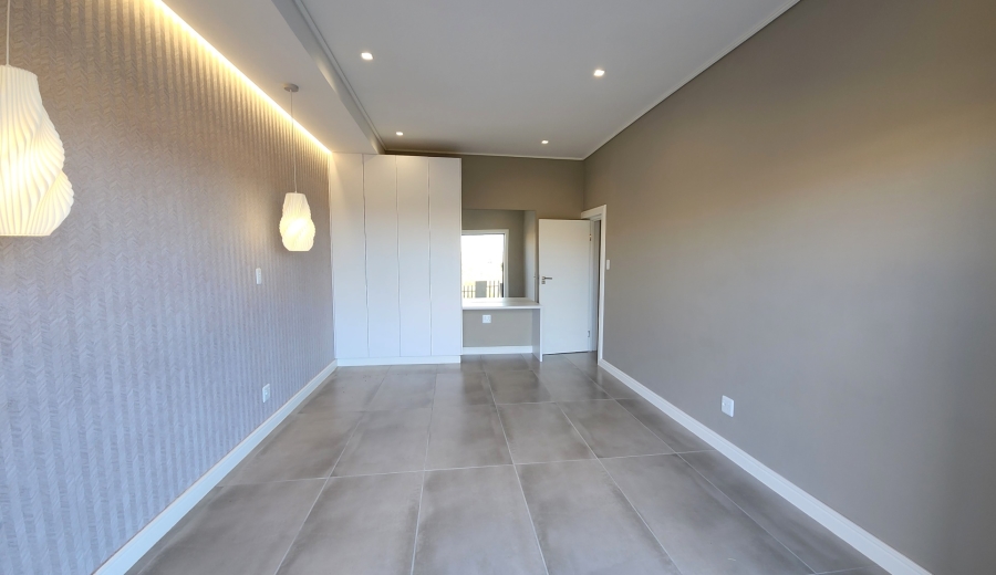 4 Bedroom Property for Sale in Seemeeu Park Western Cape